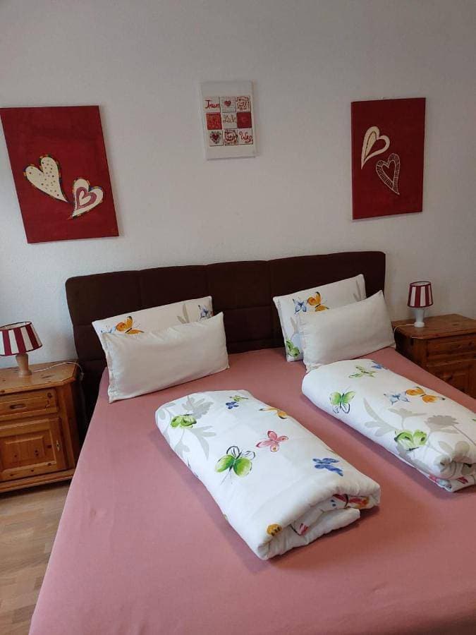 Foto 4 von 5: Double Room with Private Bathroom