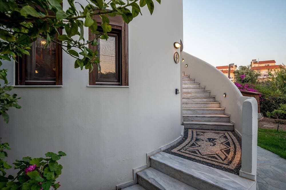 Foto 8 von 25: Villa Mylos Studios, Armonia - mit herrlichem Meerblick in Ialysos