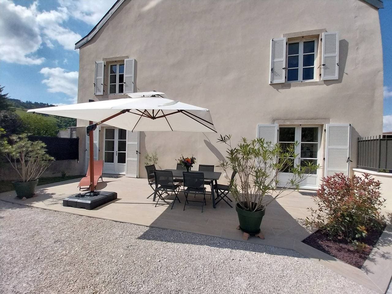 Renoviertes Haus in Nuits-Saint-Georges mit Privatparkplatz 1