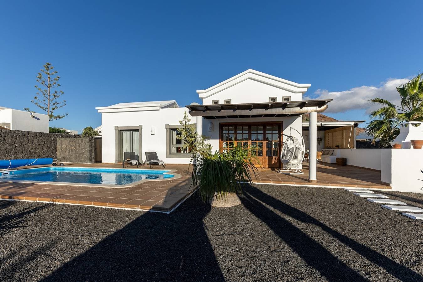 Foto 3 von 40: Villa "Mo Luxury Beheizter Pool" mit Bergblick, Privatem Pool und WLAN