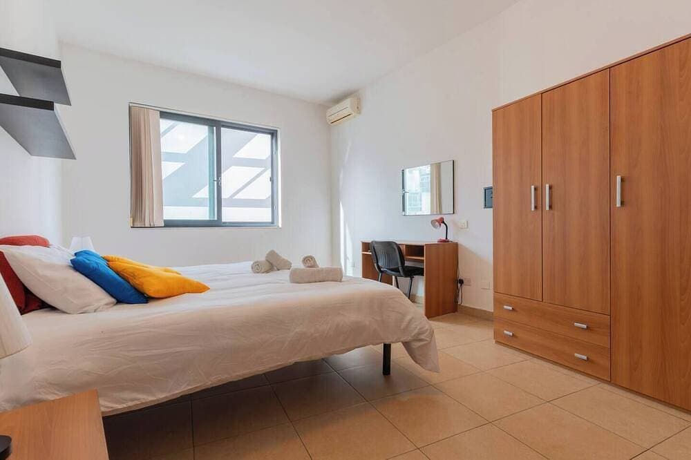 Foto 11 von 30: The King at Roulette | Modern Apartment, Paceville