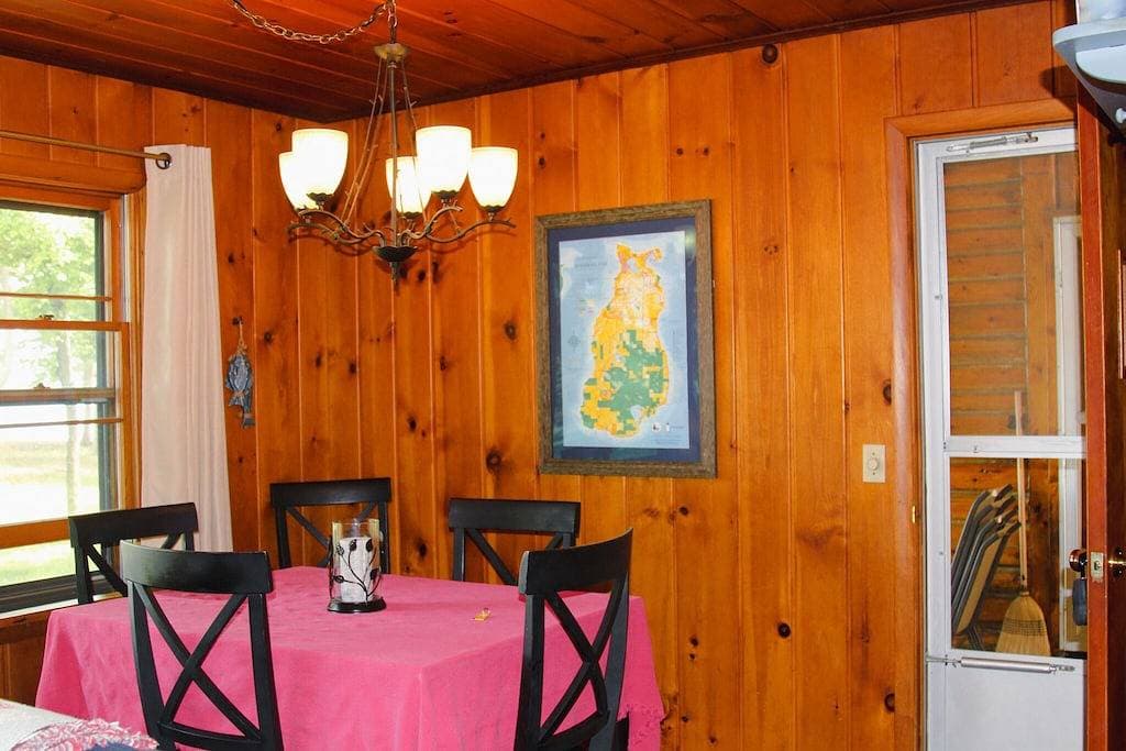 Foto 4 von 19: Beaver Harbor Condo Unit # 5 mit halbprivatem Zugang zum Strand