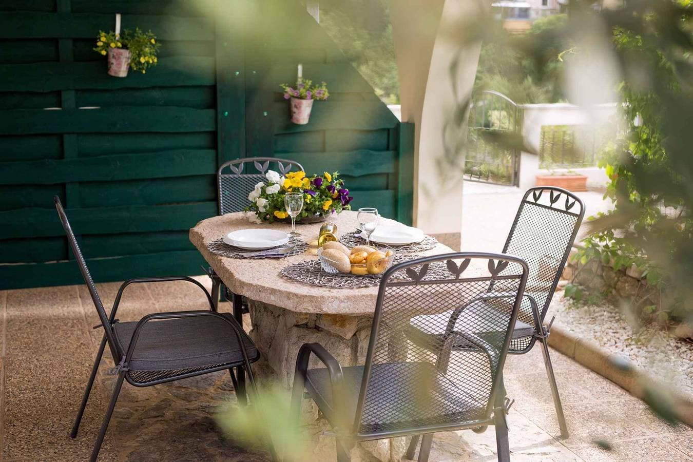 Foto 3 von 24: Ferienwohnung mit schöner Terrasse