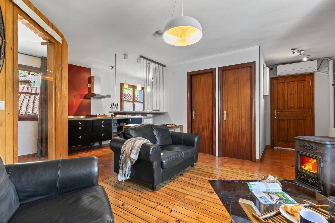 Foto 4 von 44: Ferienhaus mit Whirlpool und Bergblick im Naturpark Ponga