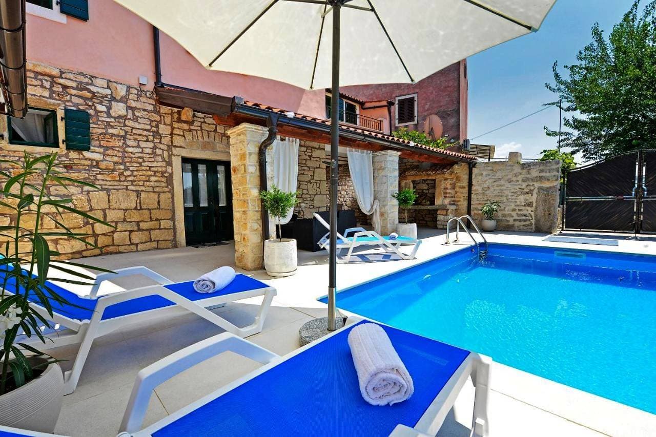 Foto 5 von 53: Villa with Private Pool