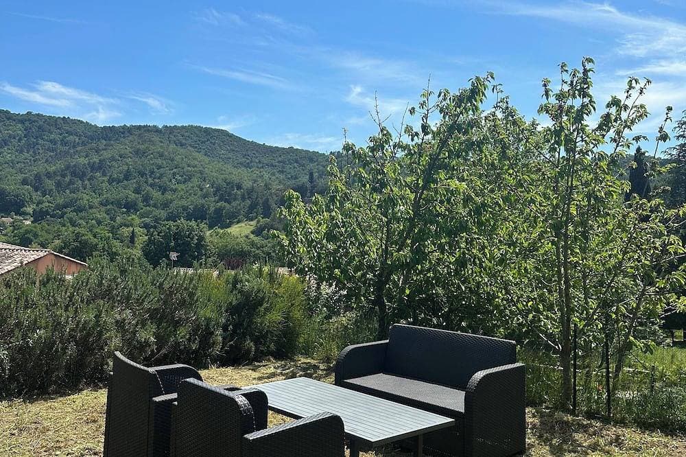 Charming T1 bis apartment in Collobrières 1