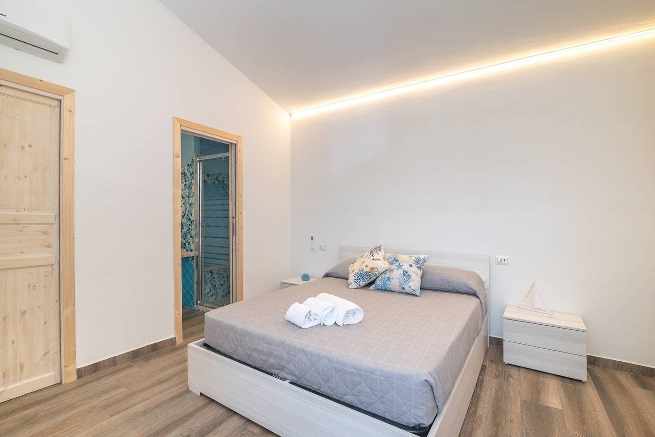 Foto 10 von 25: Ferienhaus 'Mavi Primo Piano' mit privater Terrasse, WLAN und Klimaanlage