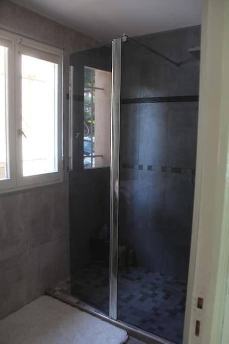 Foto 4 von 8: One-Bedroom Apartment