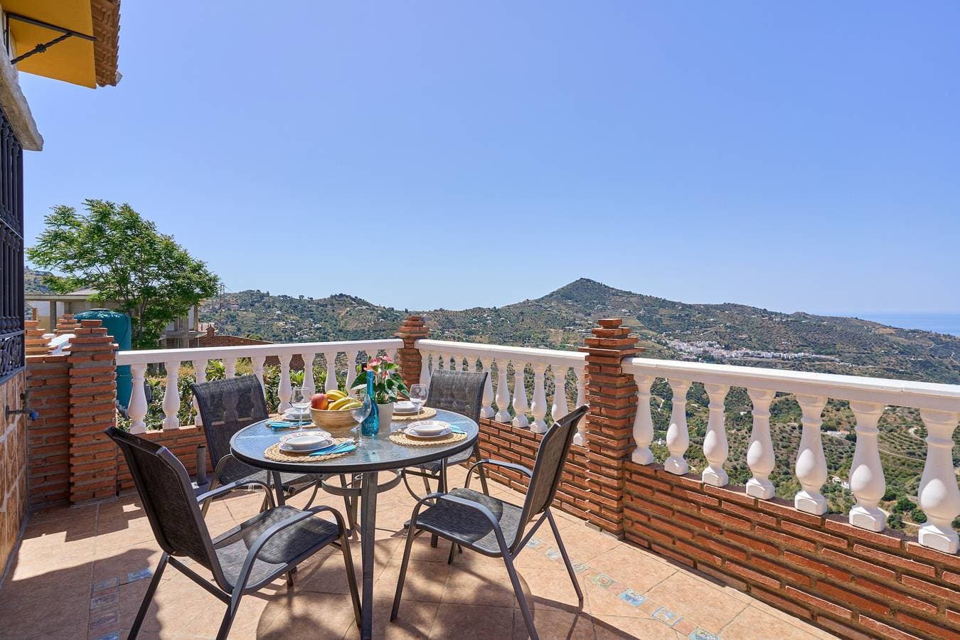 Foto 3 von 39: Ruhiges Landhaus Cortijo la Encina mit Pool, Klimaanlage, WLAN und Terrassen