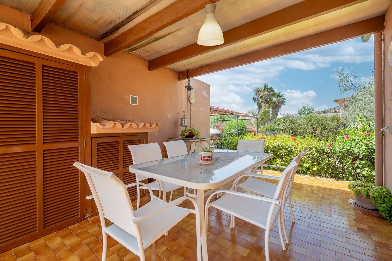 Foto 3 von 29: Ferienhaus "Es Viola" mit Bergblick, Pool, WLAN, Garten und Terrasse