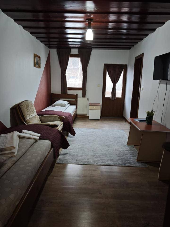 Foto 7 von 11: Quadruple Room with Balcony