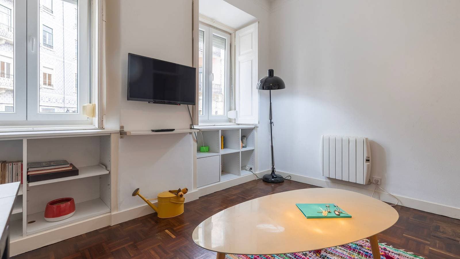 Foto 9 von 30: Private Terrace 2Bdr Apartment by LovelyStay