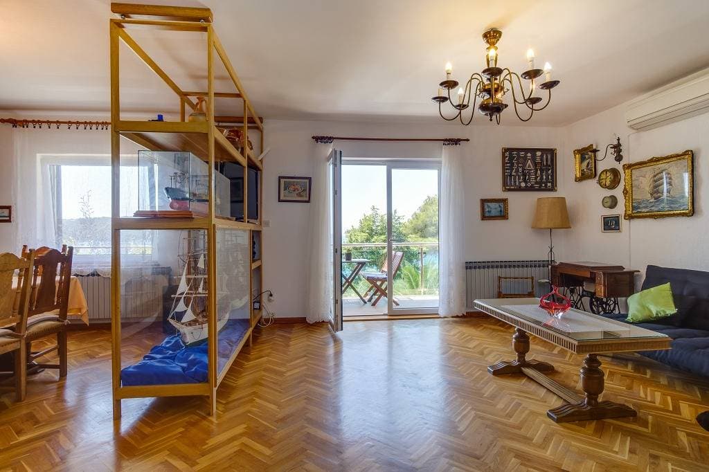 Foto 12 von 45: Ferienwohnung in Mali Lošinj mit Meerblick, Balkon, Klimaanlage, W-Lan (4896-4)