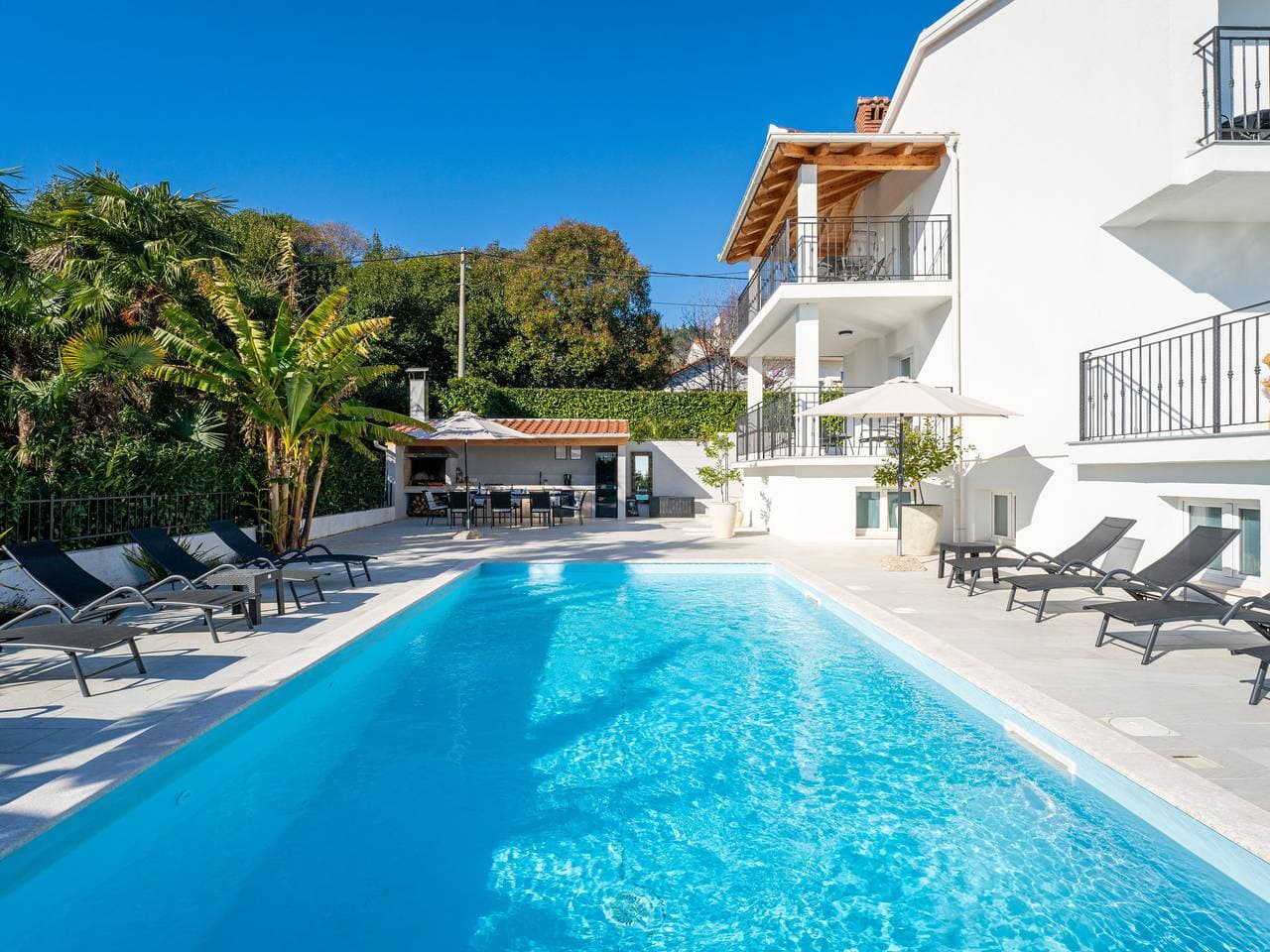 Schönes Mehrfamilienhaus Villa Palma 1