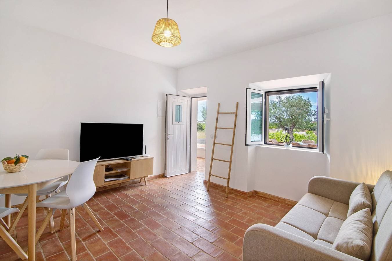 Foto 5 von 32: Ferienwohnung 'Casa Do Livramento Adega' mit Gemeinschaftspool, WLAN und Klimaanlage