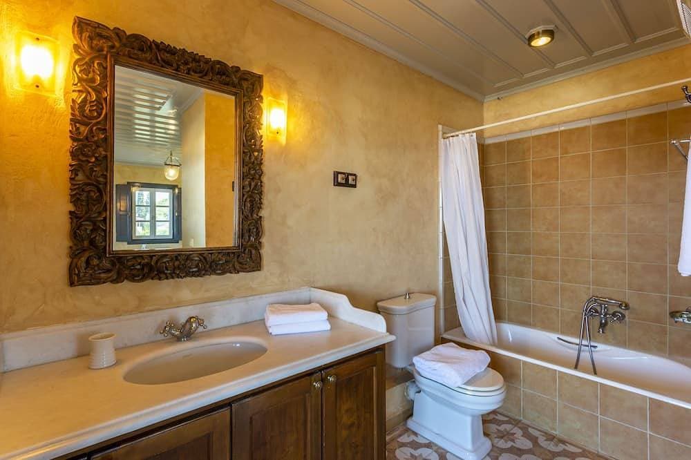 Foto 9 von 28: Spetses, neu gebaute Villa mit privatem Schwimmbad und Panoramablick aufs Meer