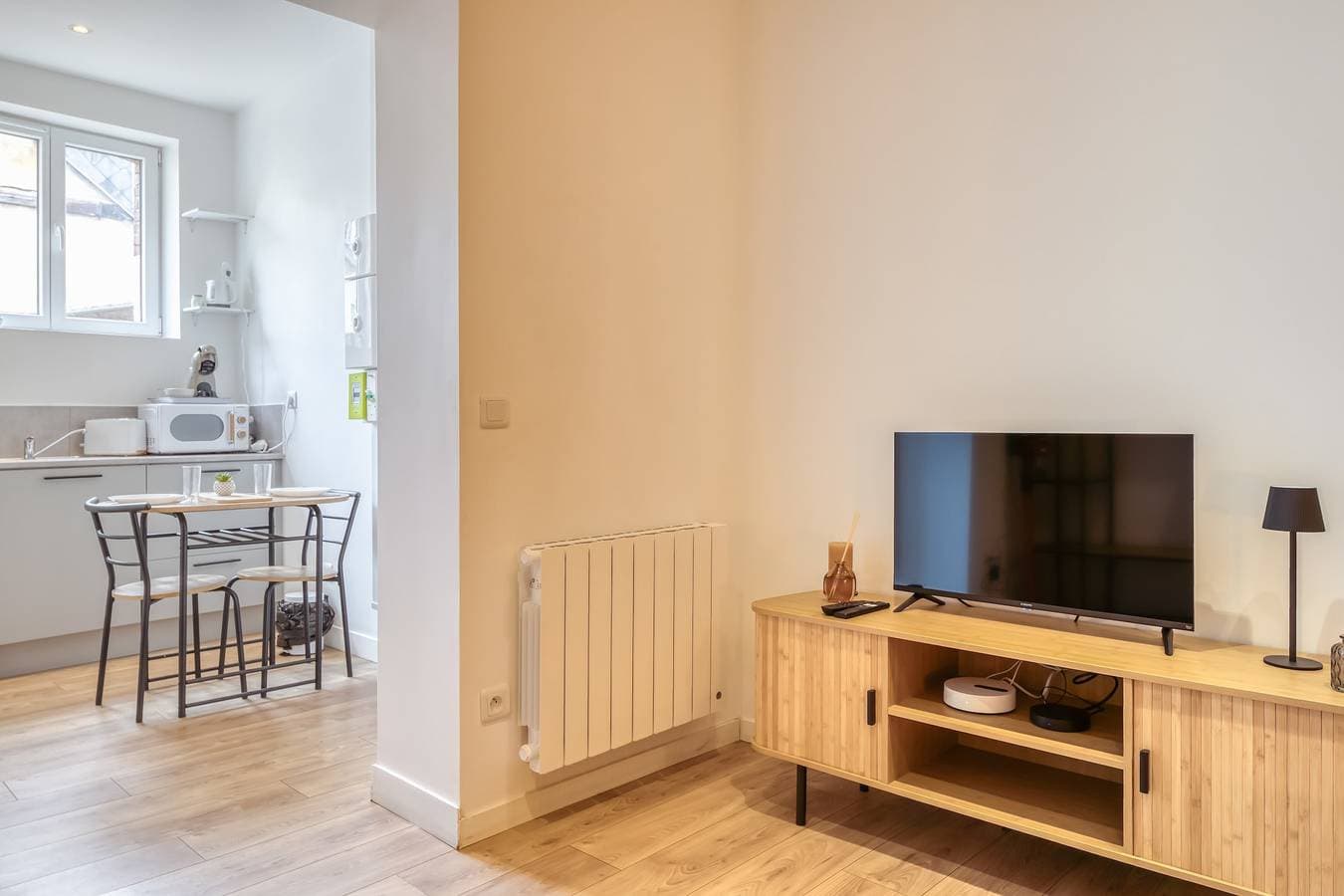 Foto 3 von 28: Bienvenue chez Brousse, studio rénové proche quais et préfecture