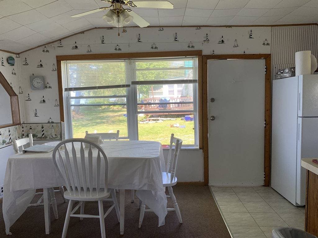 Cozy Lakefront Cottage 60 Minuten von Niagara Falls 1
