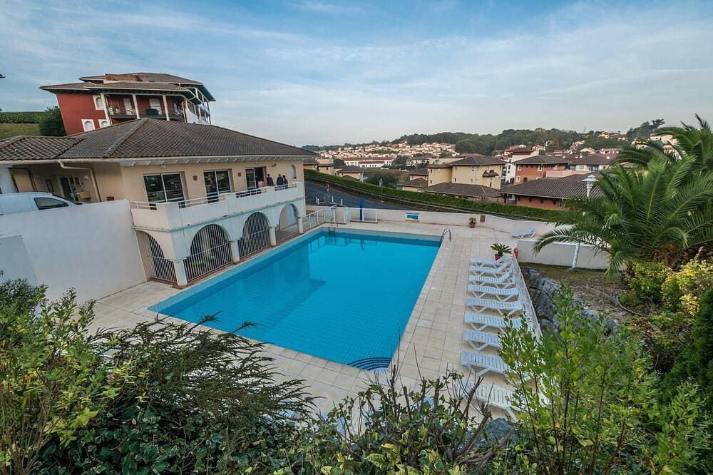 Studio avec accès piscine, Wi-Fi + Parking gratuit 1