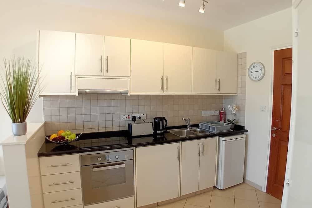 Foto 12 von 15: Kato Paphos Suites - Gf Studio Apartment. Pool View, Wi-Fi, a/c. Great Location