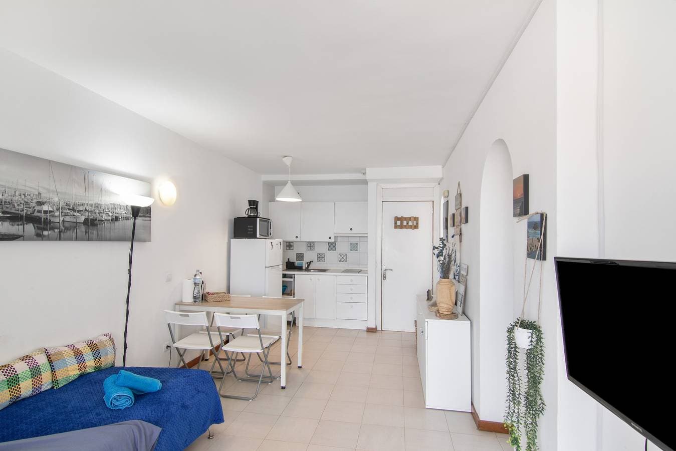 Foto 5 von 38: Ferienwohnung 'Stunning Sunset Ocean View' mit Meerblick, Gemeinschaftspool und WLAN