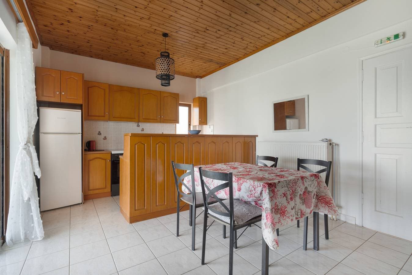 Foto 9 von 26: Ferienwohnung 'Theoros 2' mit Meerblick, Wi-Fi und Klimaanlage
