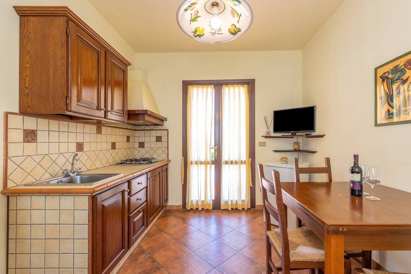 Foto 8 von 47: Apartment 'Viola' im Erdgeschoss mit Gemeinschaftspool und privatem Außenbereich