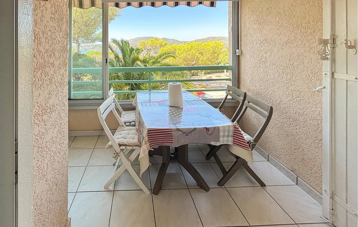 Foto 9 von 19: Urlaub am Meer: Gemütliche Ferienwohnung mit Terrasse und Parkplatz in Strandnähe