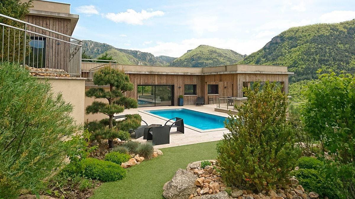 Villa 1