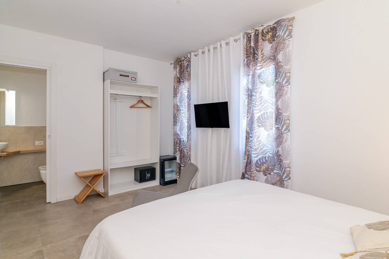 Foto 11 von 20: Zimmer 'Stanza 3- Standard' mit WLAN und Klimaanlage