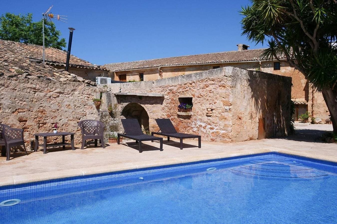 Foto 2 von 34: Ferienhaus Finca Son Caldés mit WLAN, Klimaanlage, Pool und Garten