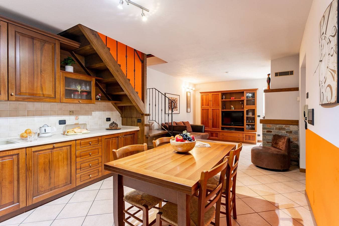 Foto 8 von 49: Ferienwohnung für 4 Personen mit Terrasse