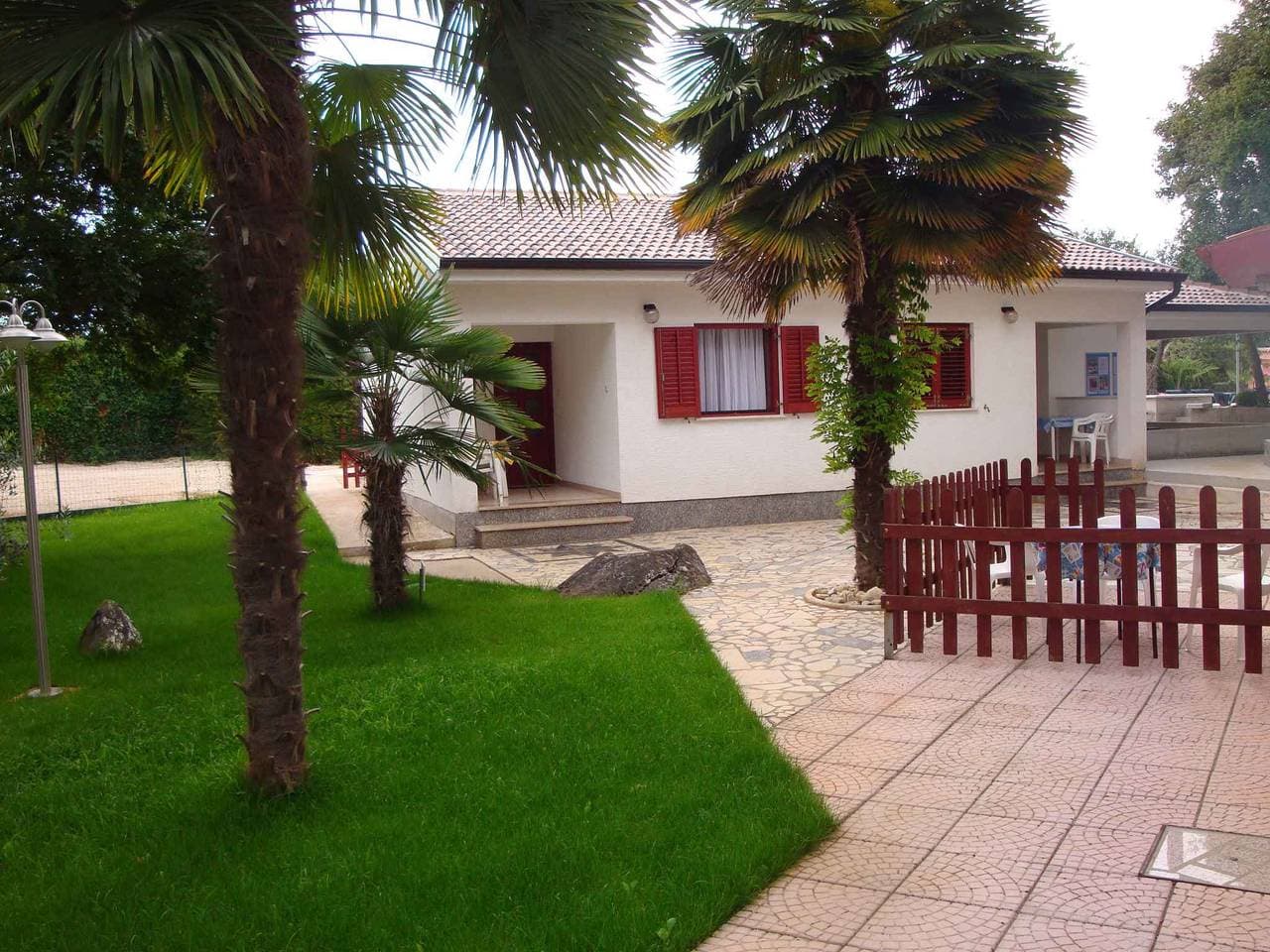Foto 12 von 35: Ferienwohnung mit Pool und Klimaanlage