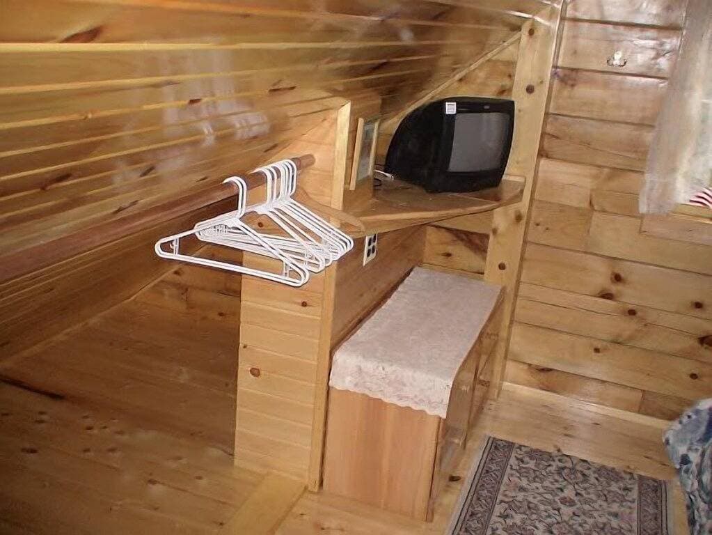 Foto 5 von 11: Hand Crafted Log Cabin