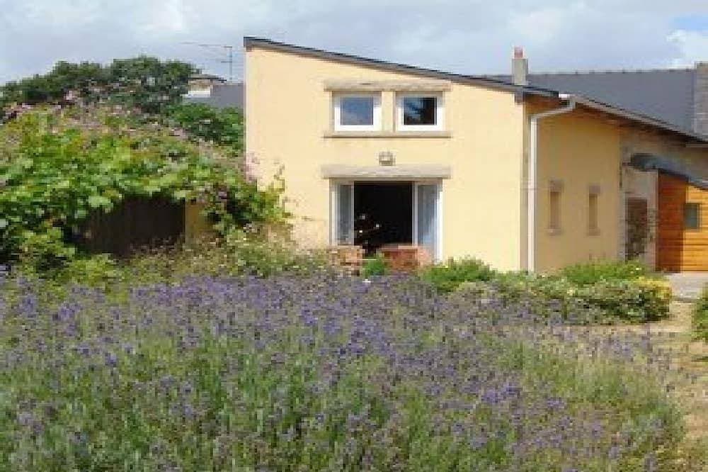 A peaceful retreat, 4 bedrooms, 3 bathrooms - 9 guests 1