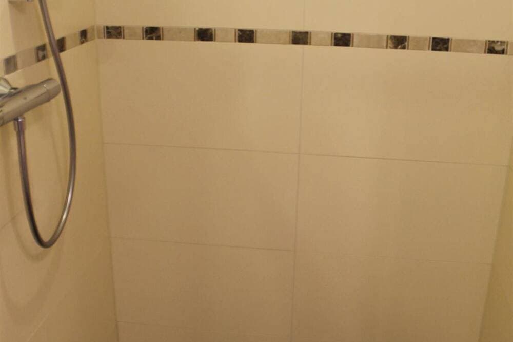 Foto 2 von 11: Doppelzimmer Nr. 1 - Ferienweingut Manfred Schneiders