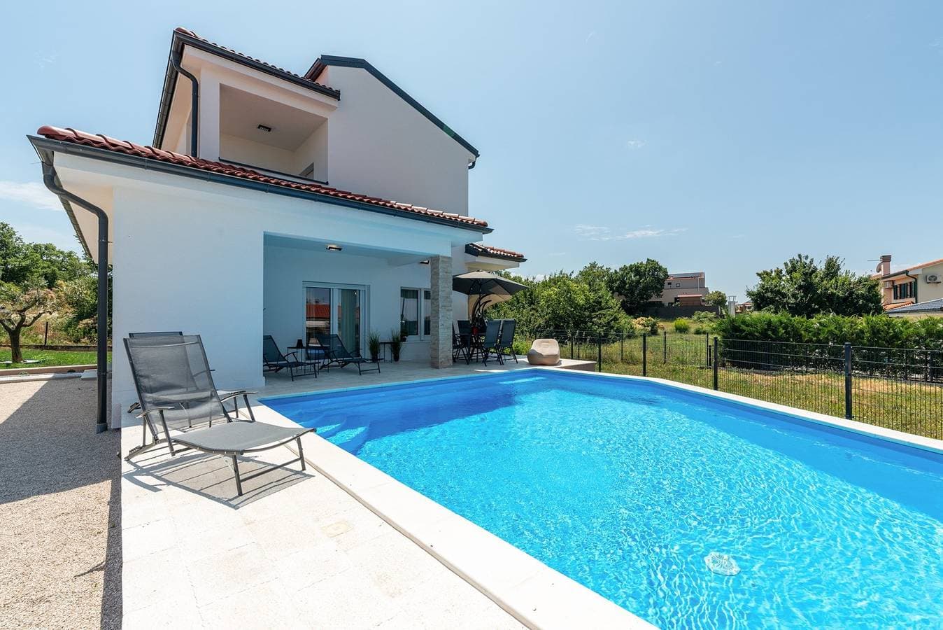 Villa Renči mit privatem Pool

 1