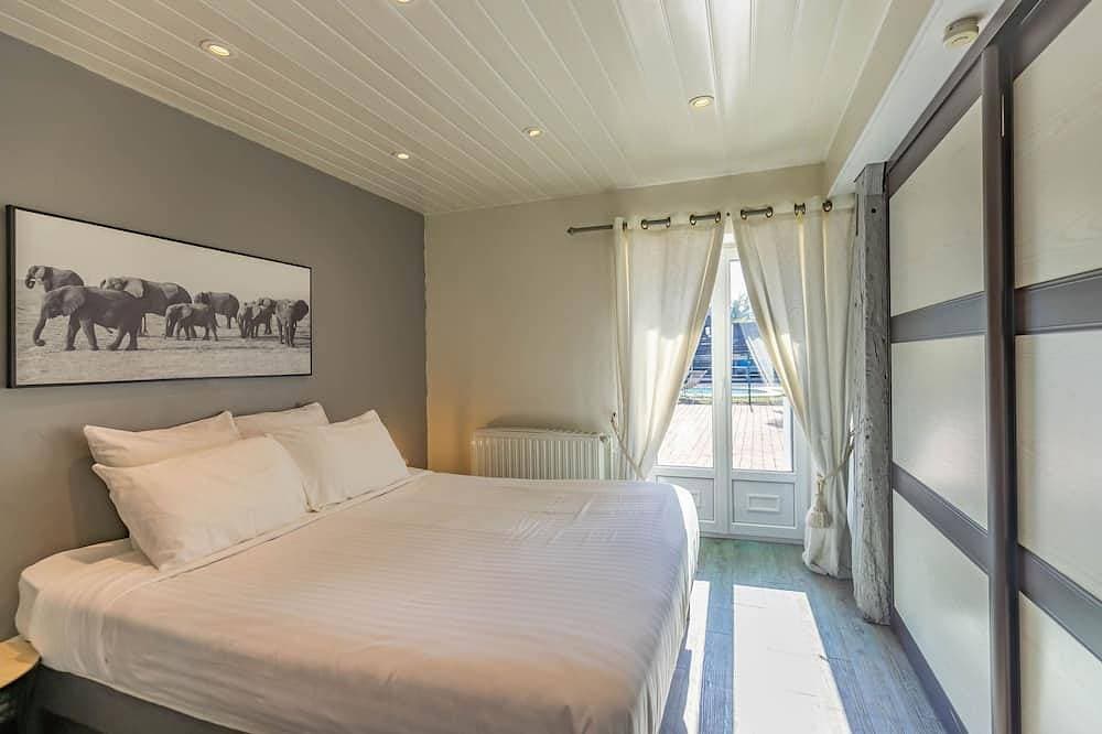 Foto 2 von 30: Ferienhaus-Traditionell-Ensuite mit Dusche-avec Piscine et Mare