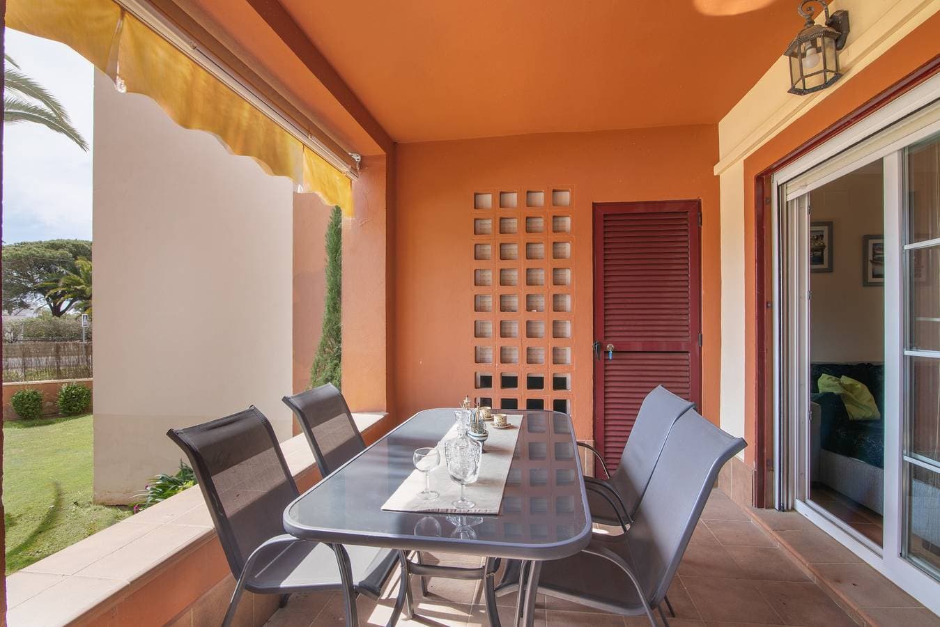 Foto 3 von 35: Ferienwohnung 'Isla Canela' mit Gemeinschaftspool, WLAN und Klimaanlage