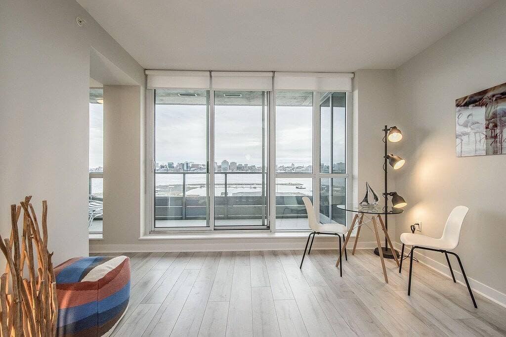 Foto 6 von 57: Luxuriöse 1-Zimmer-Wohnung mit Stadtblick – zu Fuß nach Alderney