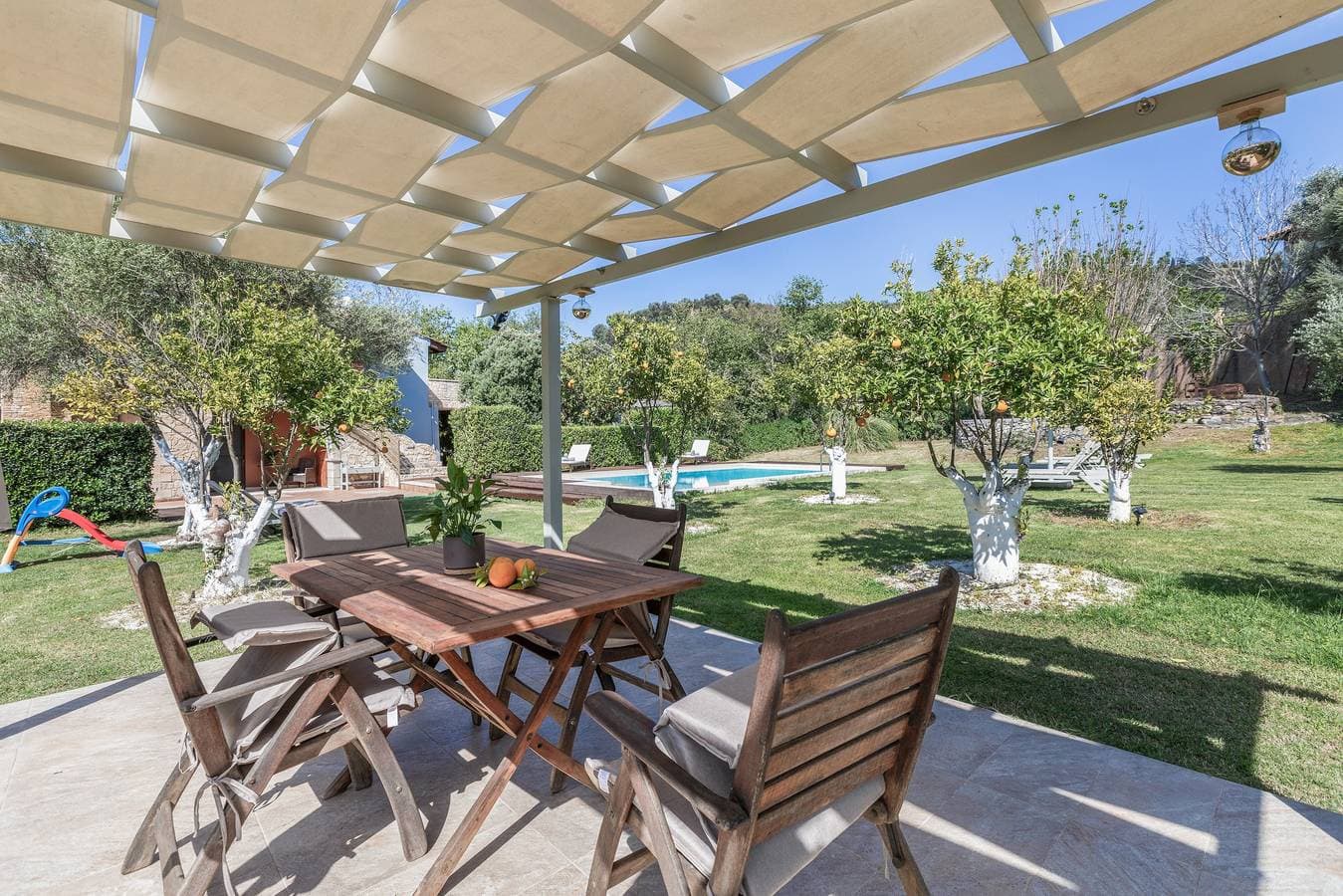 Foto 13 von 40: Villa „Neriana – Gartenparadies“ mit Bergblick, WLAN und Klimaanlage