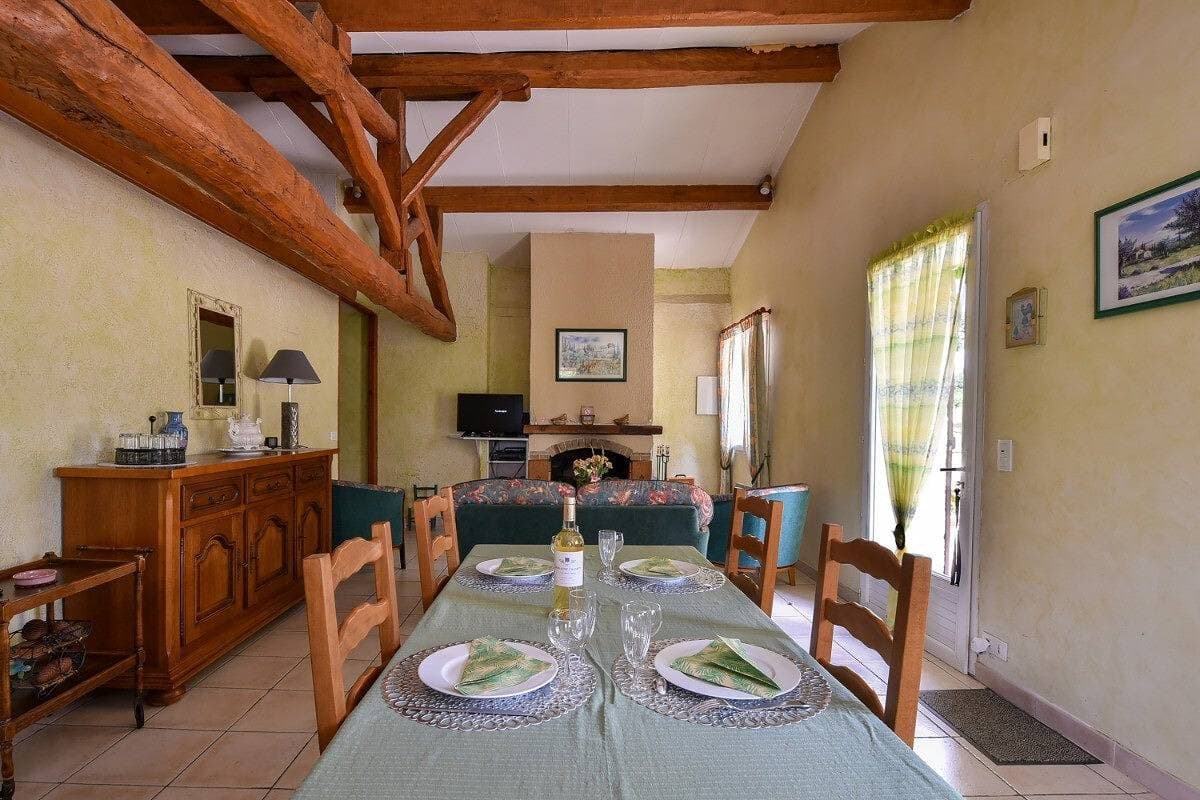 Foto 2 von 13: Ferienhaus für 4 Personen mit Pool