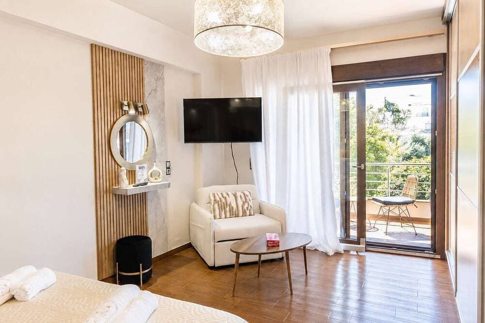 Foto 6 von 30: Fems | Luxury 3-Level Home w/ Private Jacuzzi
