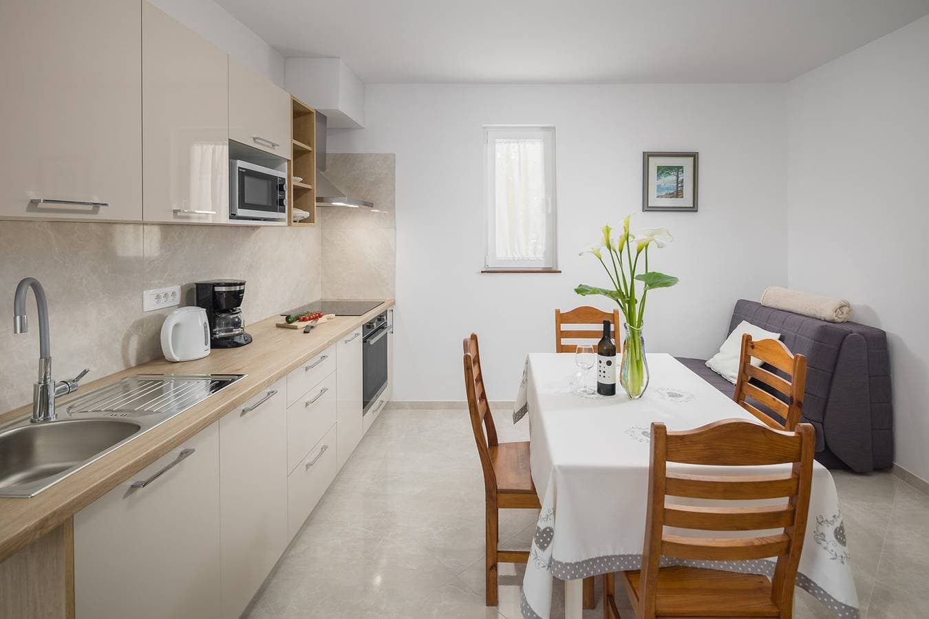 Foto 6 von 24: Die Schönheit des gepflegten Gartens, die Nähe der Strände, die Privatsphäre, die Ruhe und die Ruhe sind die Hauptvorteile dieser bezaubernden Wohnung!