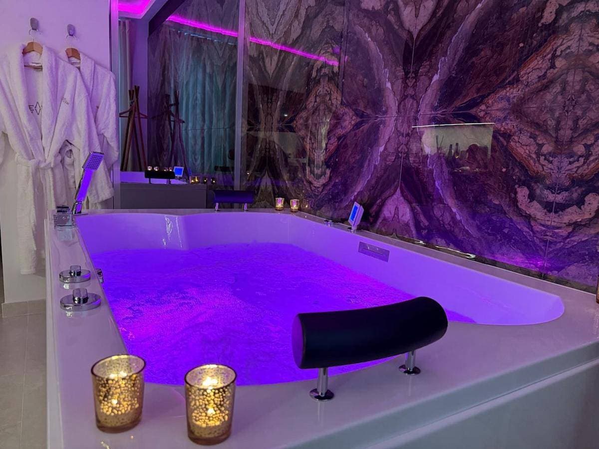 Tout pour Rêver - Love Room - Jacuzzi 1