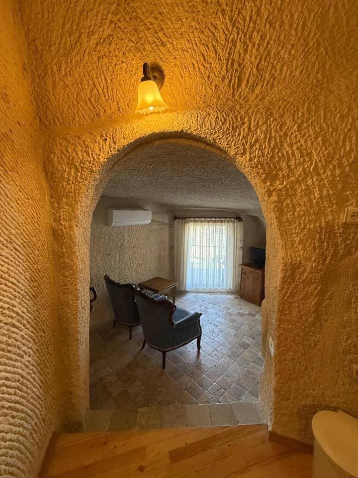Foto 10 von 11: Panaromic Cave Room