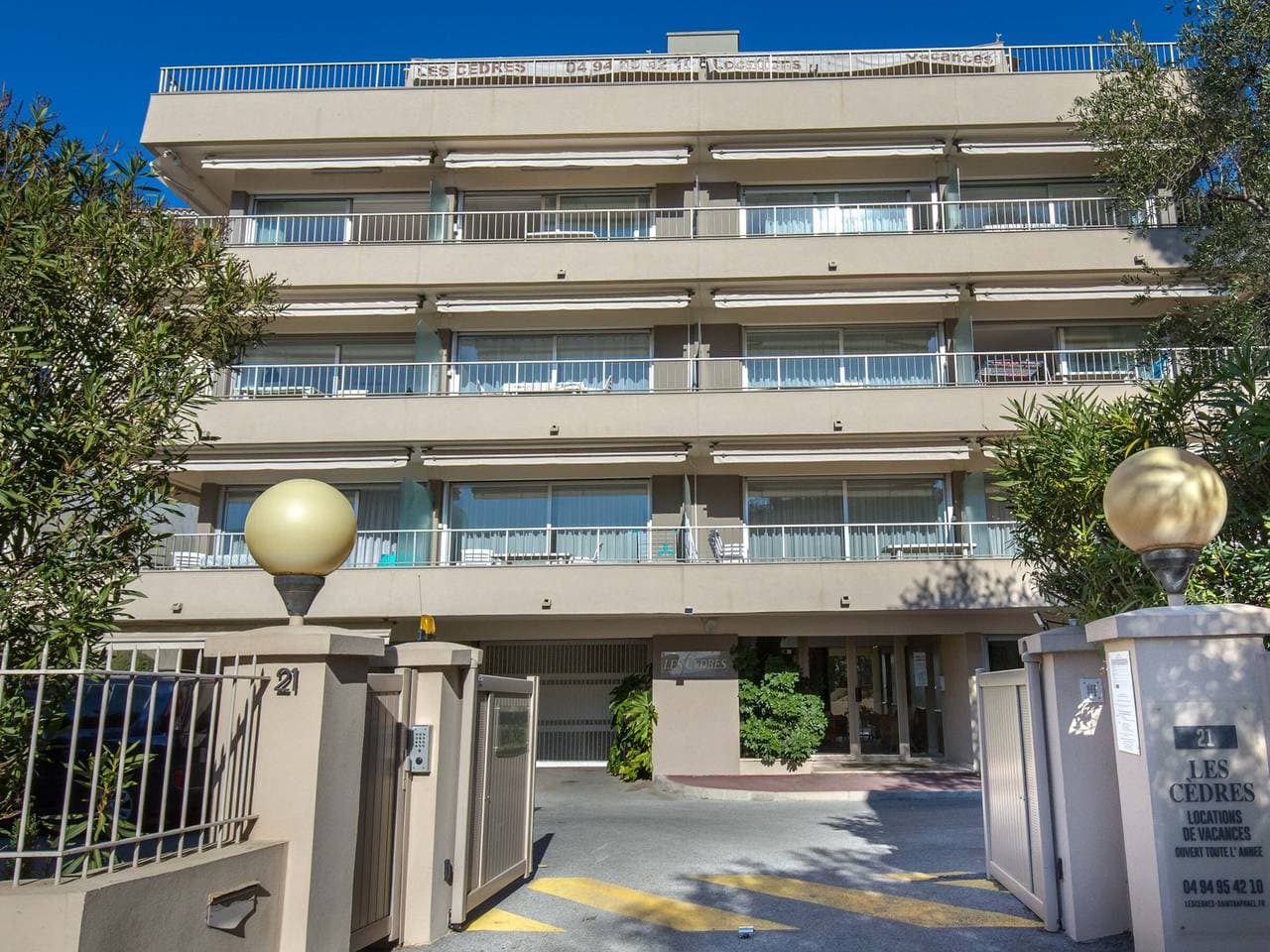 Klimatisiertes Studio für 3 Personen, 50m vom Strand, Zentrum Saint-Raphaël, WLAN, Parkplatz verfügb... 1