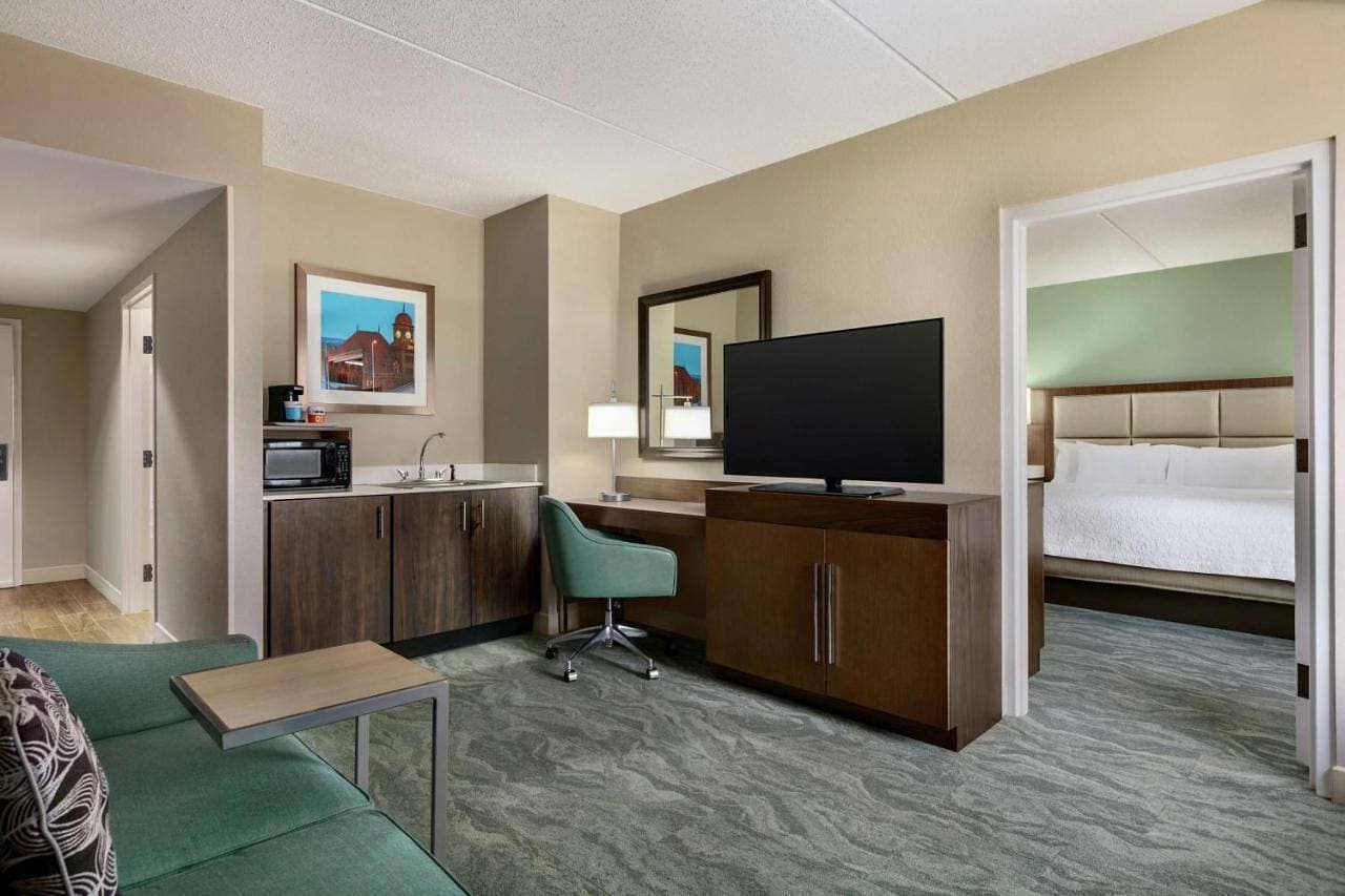 Foto 7 von 12: One-Bedroom King Suite with Whirlpool - Non-Smoking