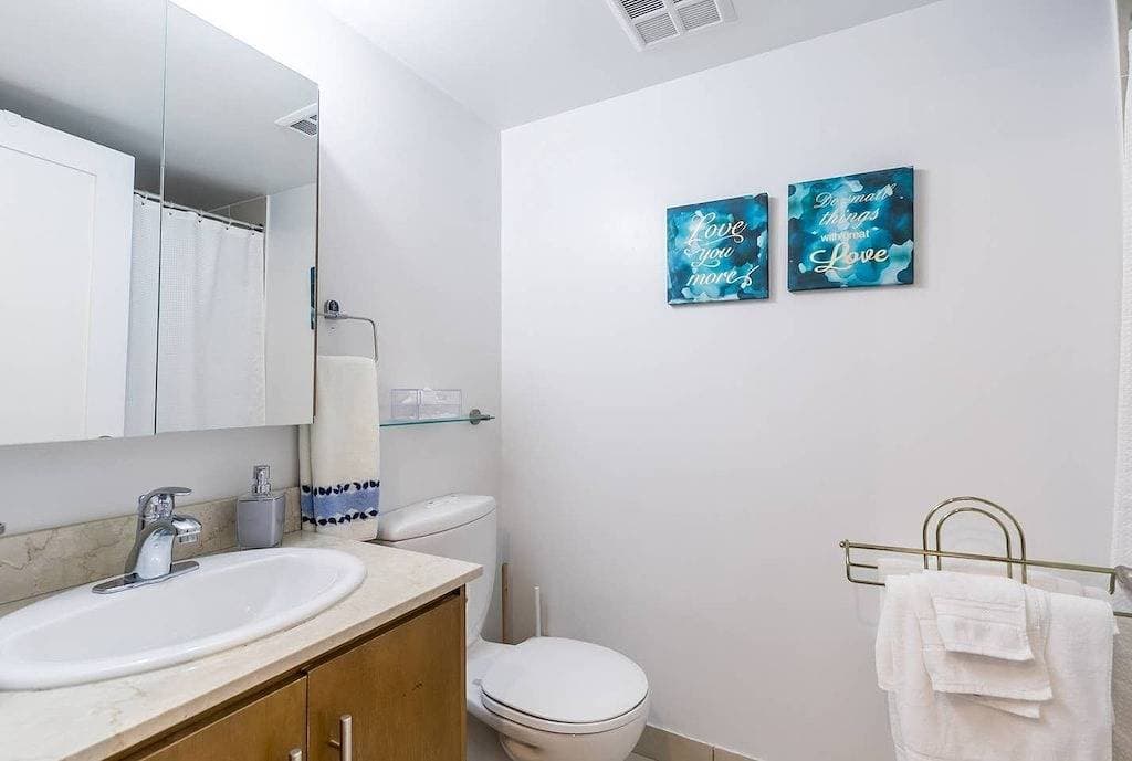 Foto 2 von 20: Sparkling Clean Large 1 Br Juwel im Herzen der Innenstadt von Toronto