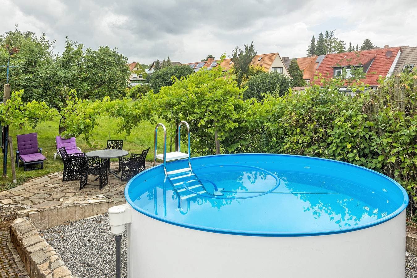 Foto 2 von 24: Ferienwohnung 'Ruhepol, 75qm' mit Gemeinschaftspool, Gemeinschaftsgarten und Wi-Fi